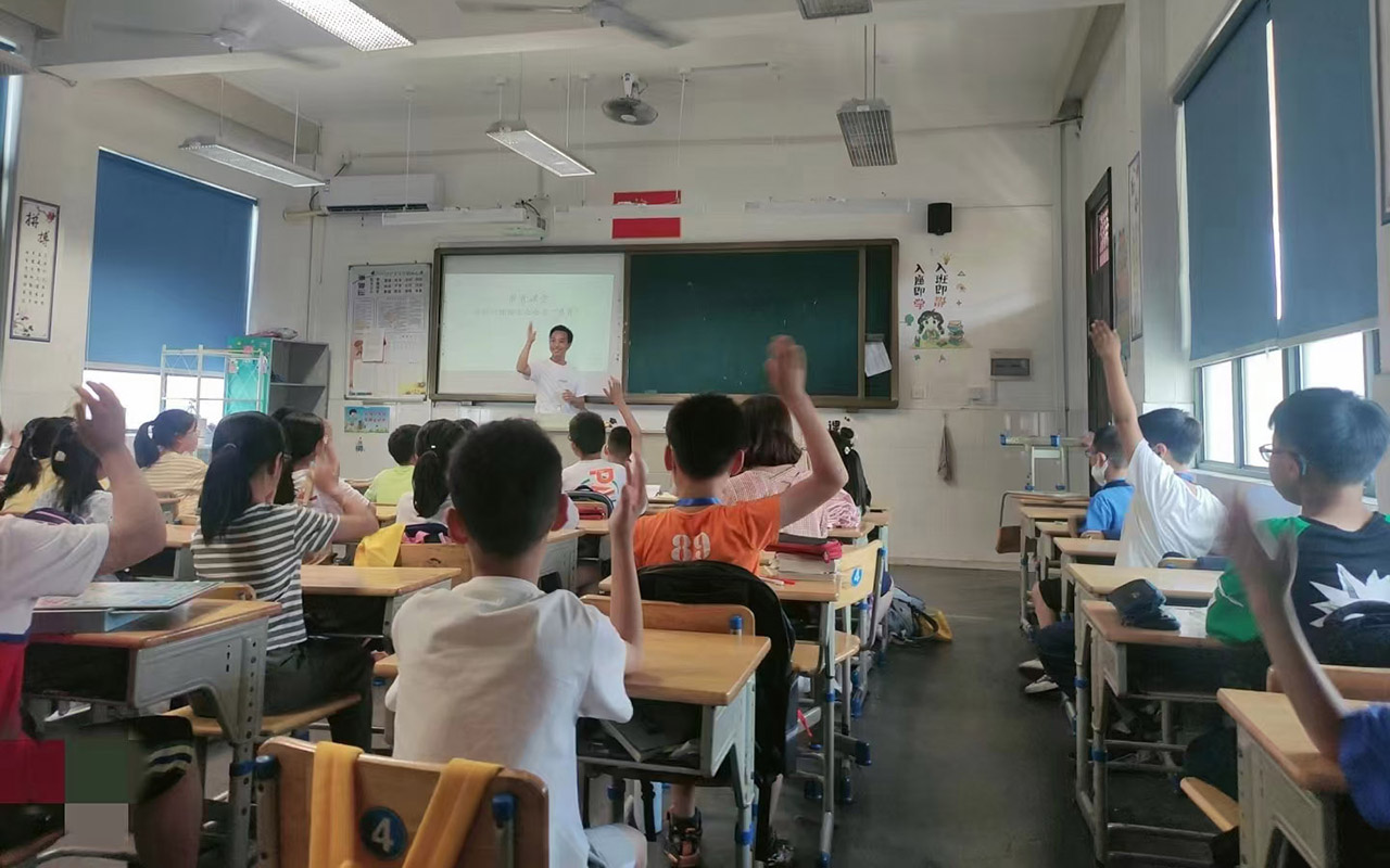 江都冯家小学
